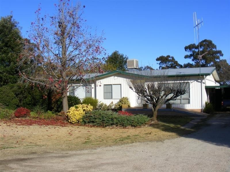 23-25 Bank Street, Gooloogong NSW 2805