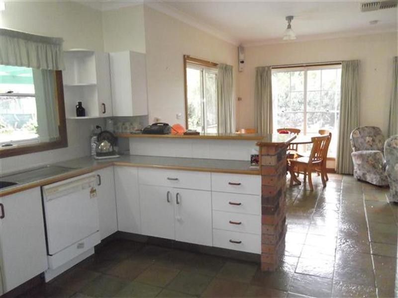44 Dawson Drive, Cowra NSW 2794