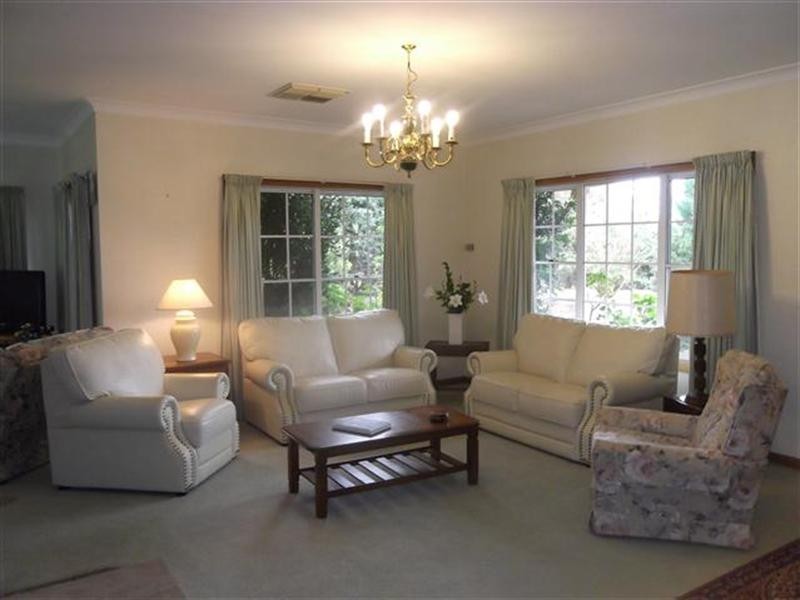 44 Dawson Drive, Cowra NSW 2794
