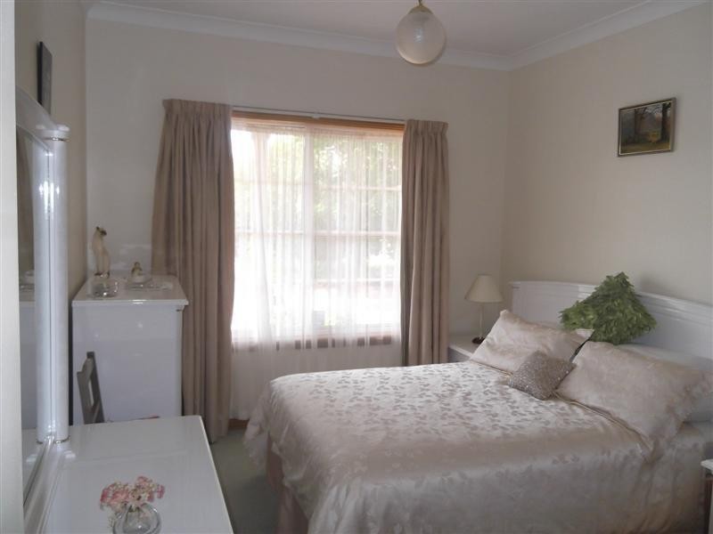 44 Dawson Drive, Cowra NSW 2794