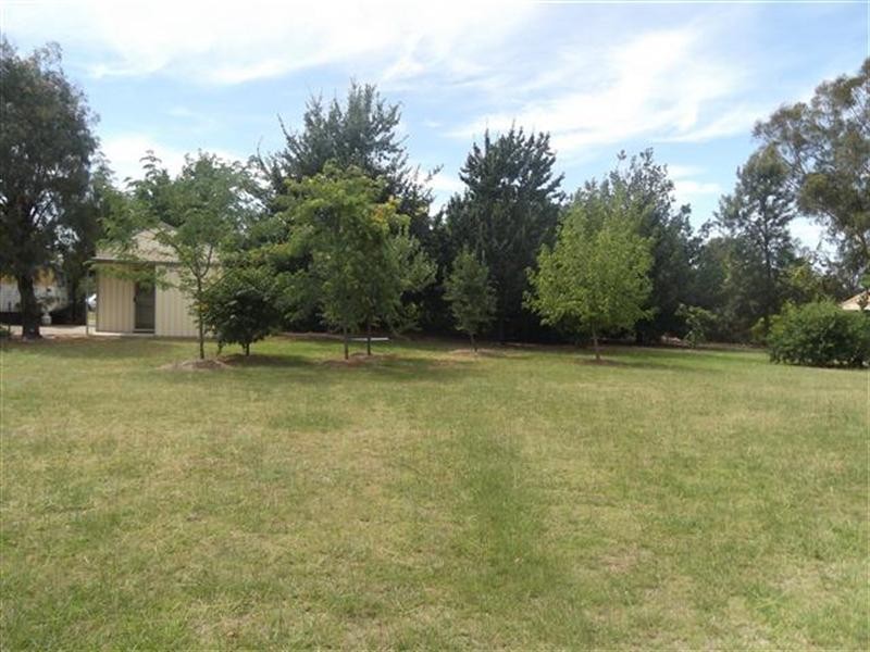 44 Dawson Drive, Cowra NSW 2794