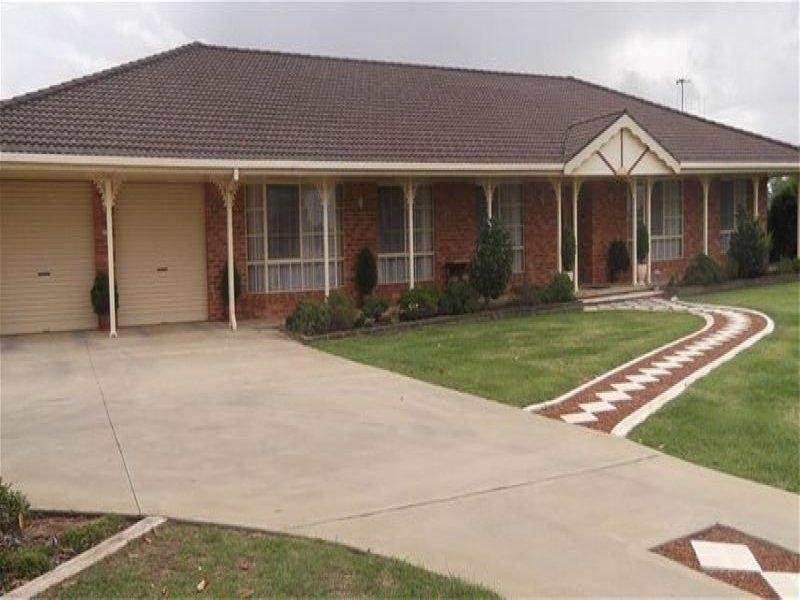 54 Cowra Road, Cowra NSW 2794