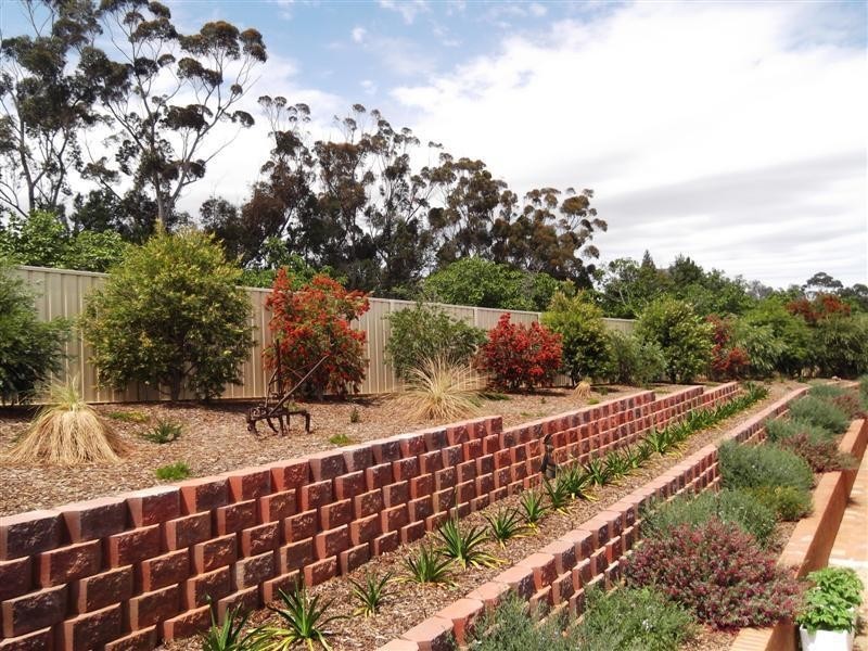 6 Casuarina Close, Cowra NSW 2794