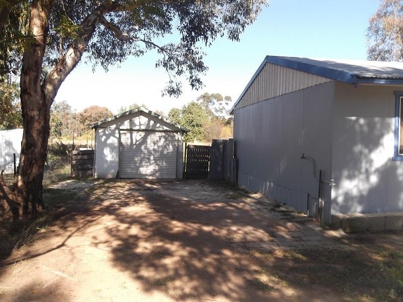 3 Deboyne Street, Koorawatha NSW 2807