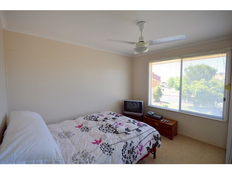 10 Duffey Avenue, Cowra NSW 2794