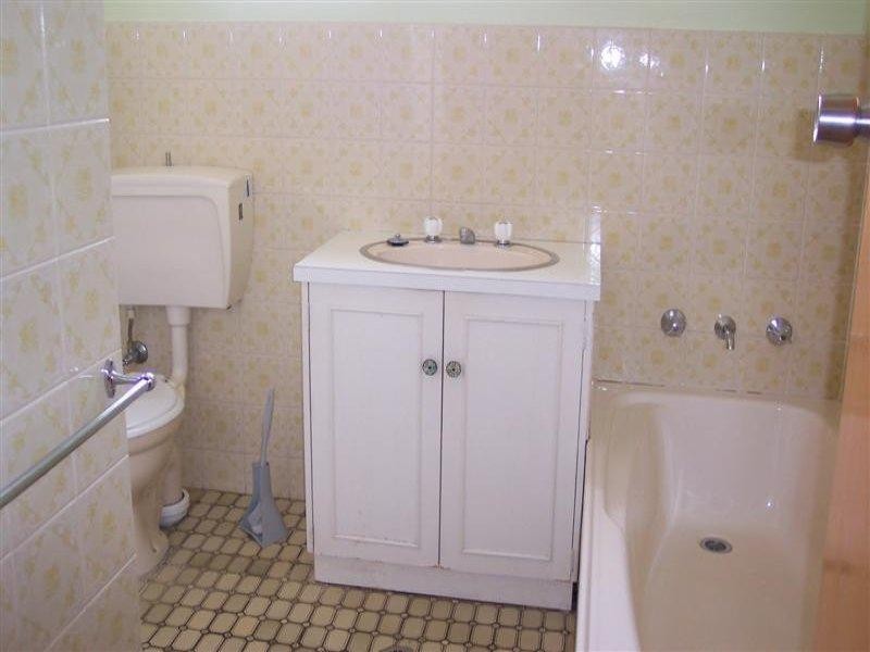 37A Newcombe Street, Cowra NSW 2794