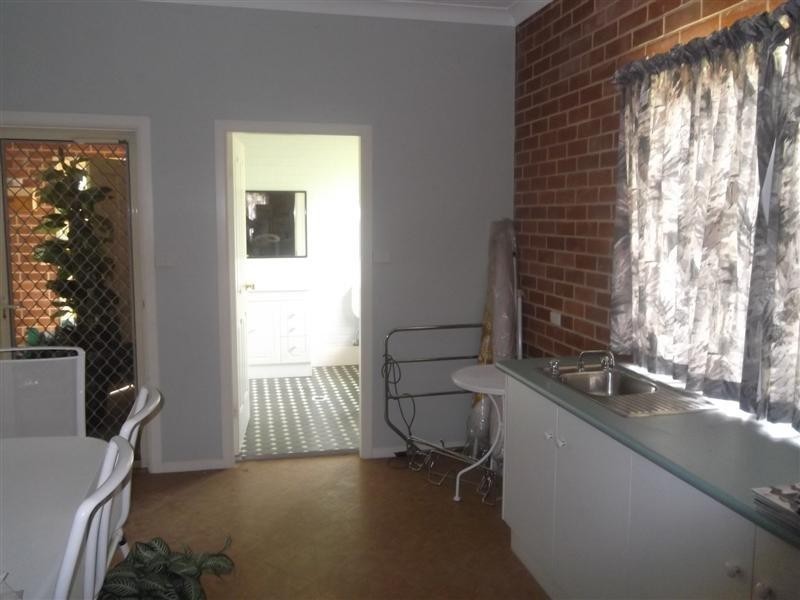 1 Appian Way, Cowra NSW 2794