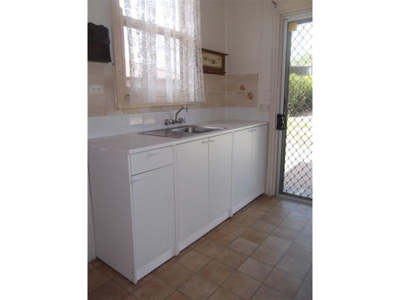 33 Darling Avenue, Cowra NSW 2794