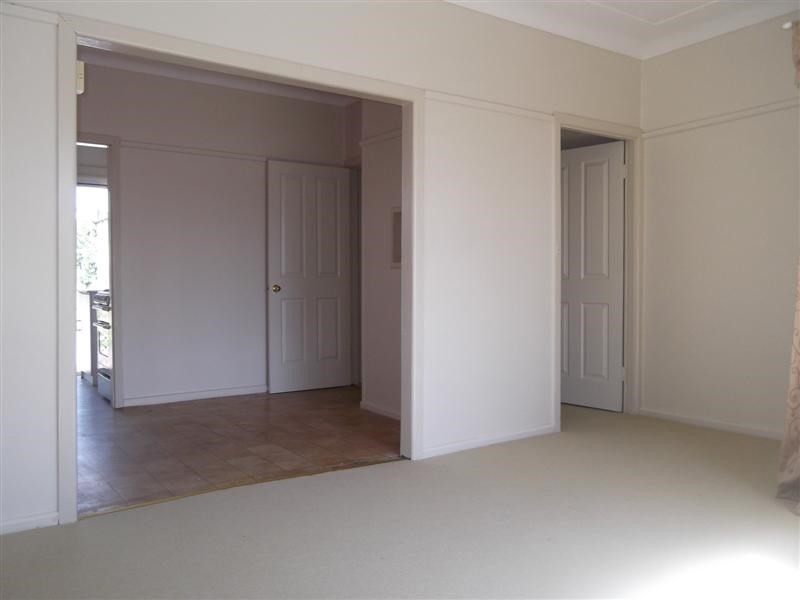 33 Darling Avenue, Cowra NSW 2794