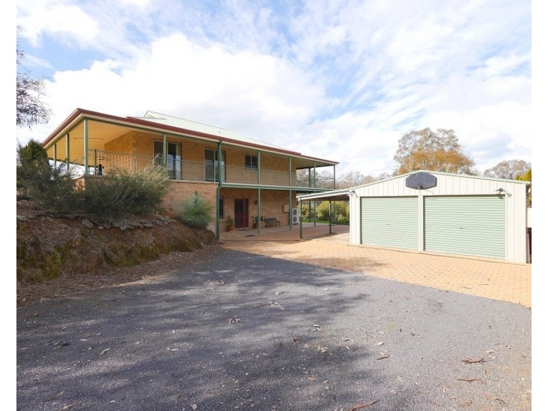 77 Military Parade, Cowra NSW 2794