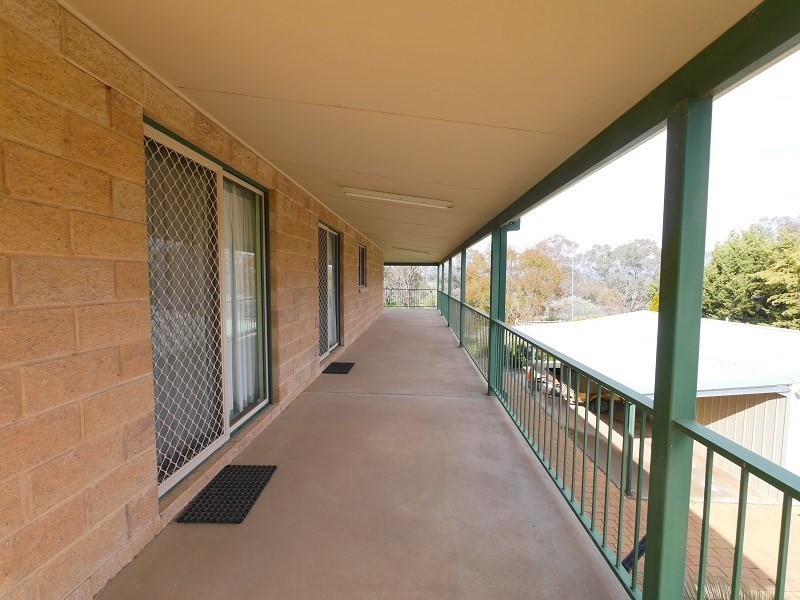 77 Military Parade, Cowra NSW 2794