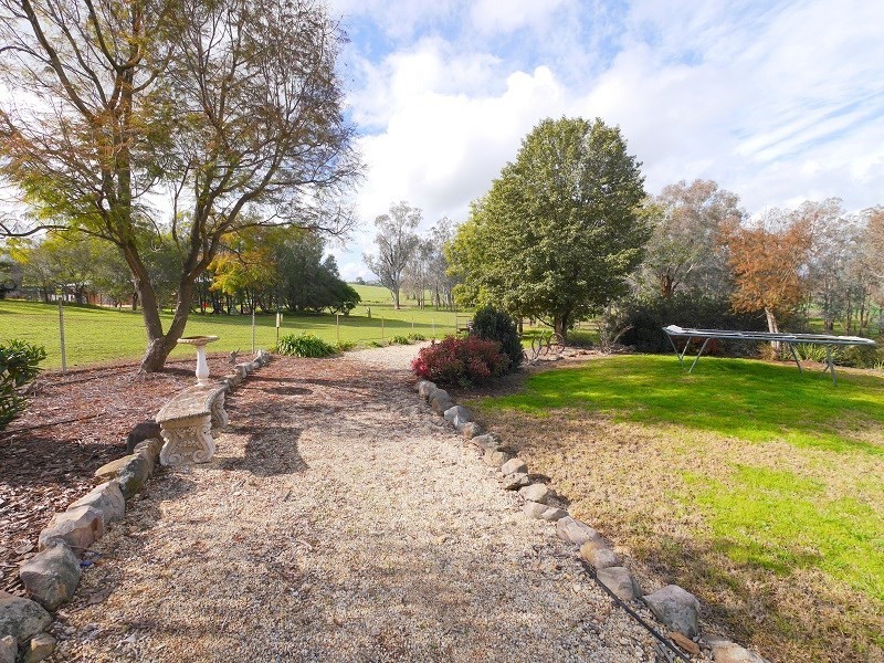 77 Military Parade, Cowra NSW 2794