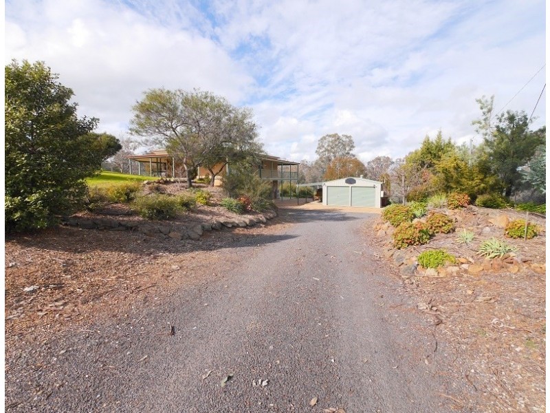 77 Military Parade, Cowra NSW 2794