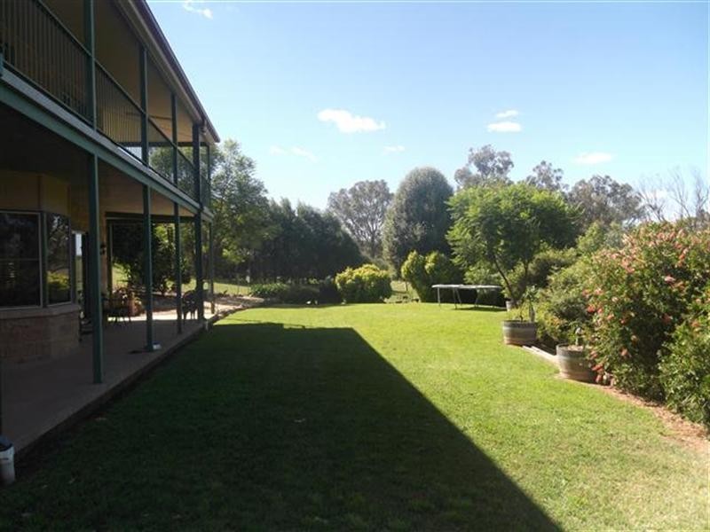 77 Military Parade, Cowra NSW 2794