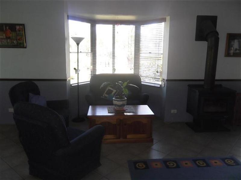 77 Military Parade, Cowra NSW 2794