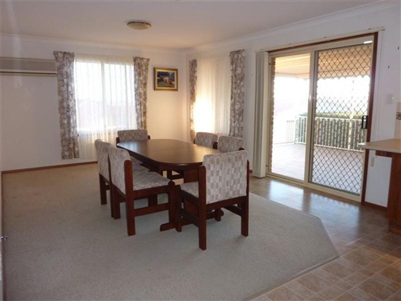 20 Banksia Close, Cowra NSW 2794