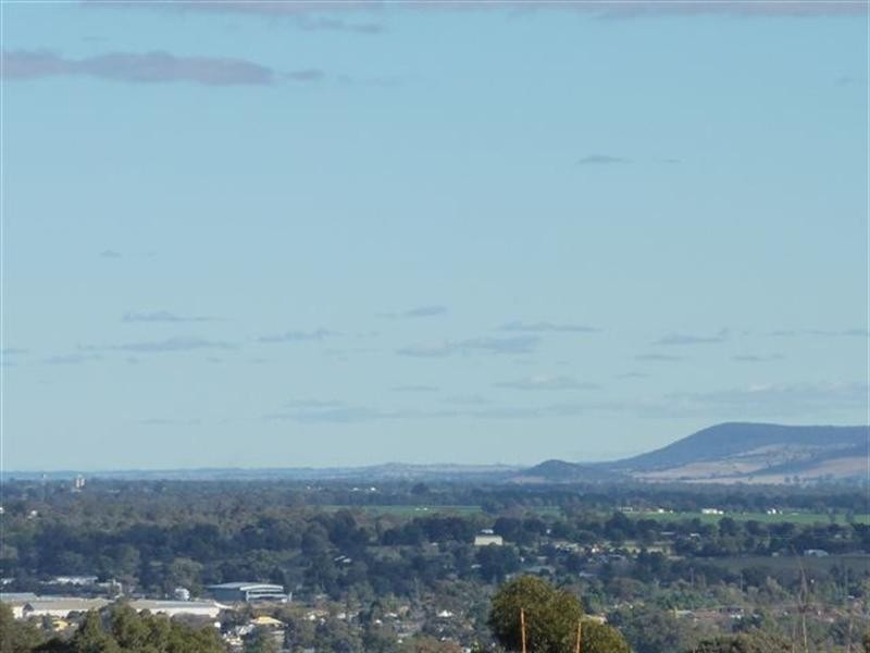 20 Banksia Close, Cowra NSW 2794