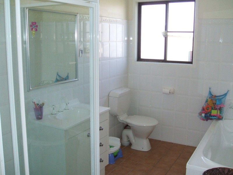 16 Taragala Street, Cowra NSW 2794