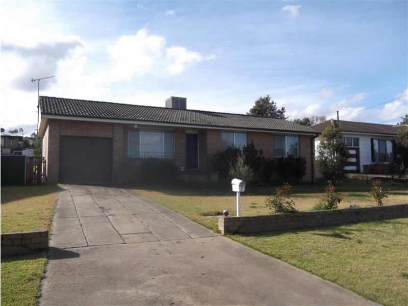 2 Comerford Street, Cowra NSW 2794