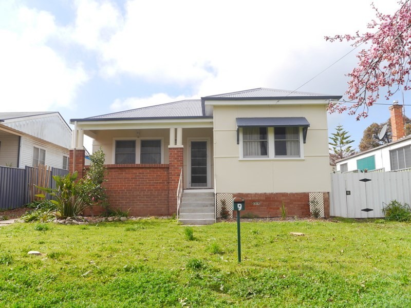 9 Nelson Street, Cowra NSW 2794