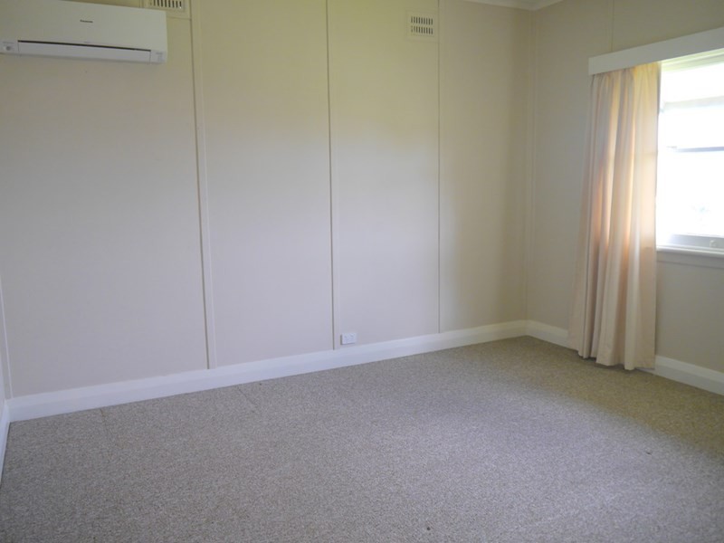 9 Nelson Street, Cowra NSW 2794