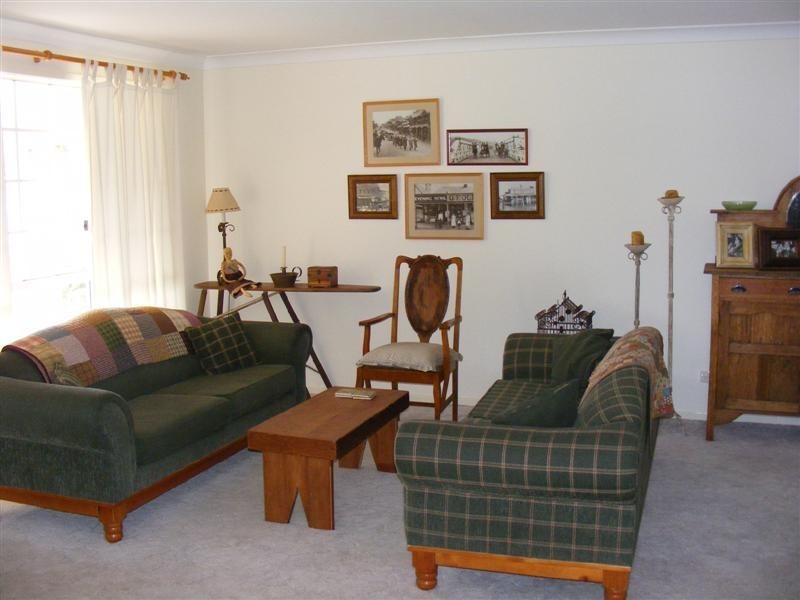 11 Nambucca Circuit, Cowra NSW 2794