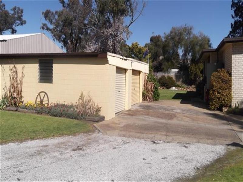 91 Taragala Street, Cowra NSW 2794