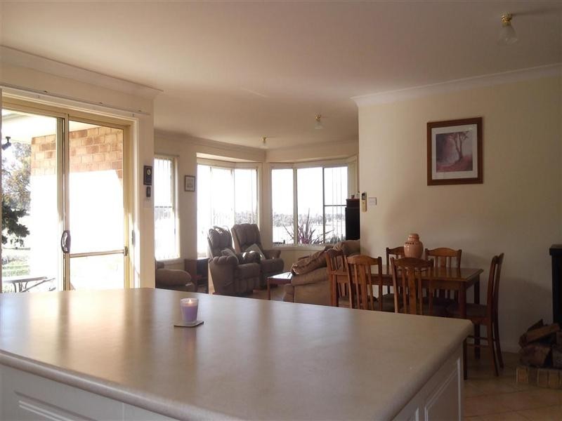 18 Battalion Drive, Cowra NSW 2794