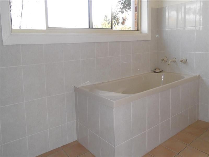 18 Battalion Drive, Cowra NSW 2794