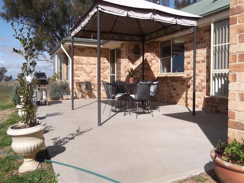 18 Battalion Drive, Cowra NSW 2794