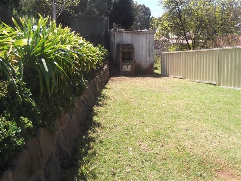 22 Liverpool Street, Cowra NSW 2794