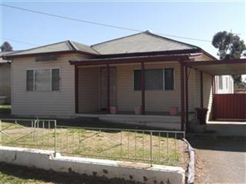 51 Lyall Street, Cowra NSW 2794