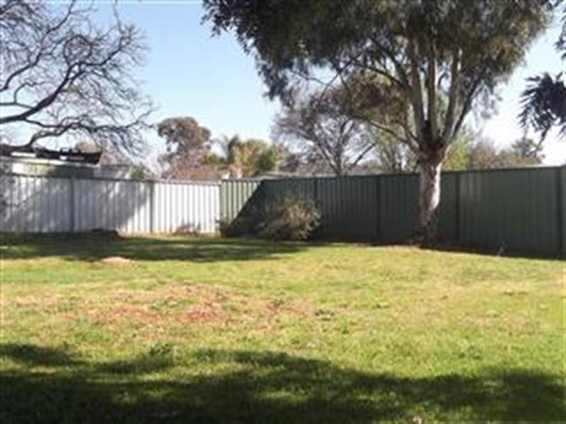 51 Lyall Street, Cowra NSW 2794