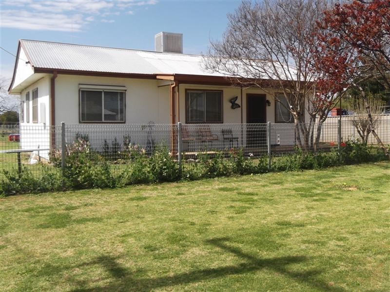 33 River Park Road, Cowra NSW 2794