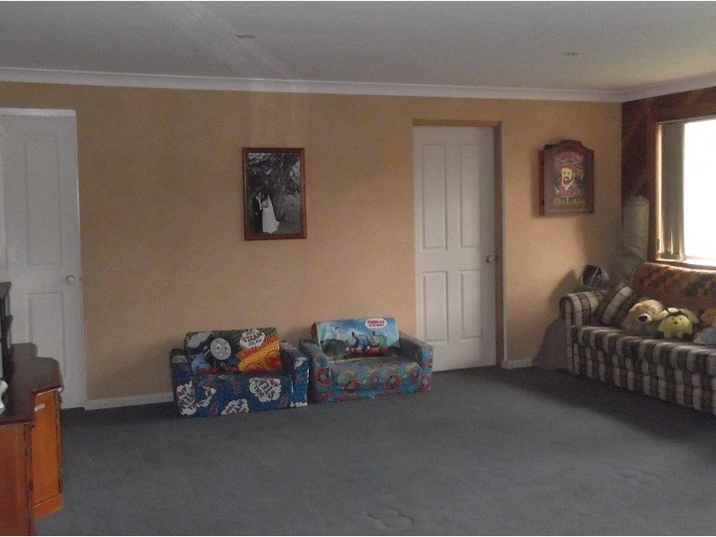 15 Newcombe Street, Cowra NSW 2794