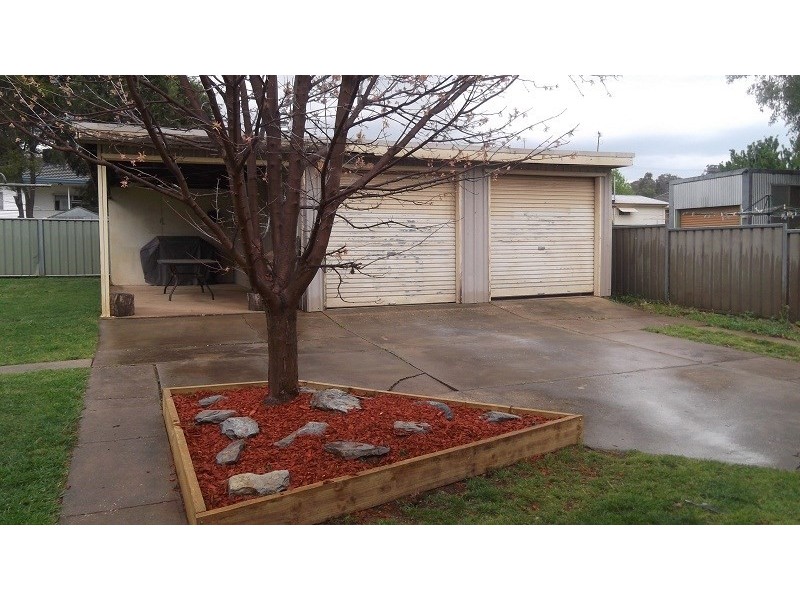 15 Newcombe Street, Cowra NSW 2794