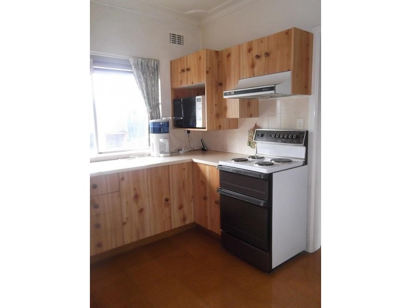 27 Courallie Street, Cowra NSW 2794