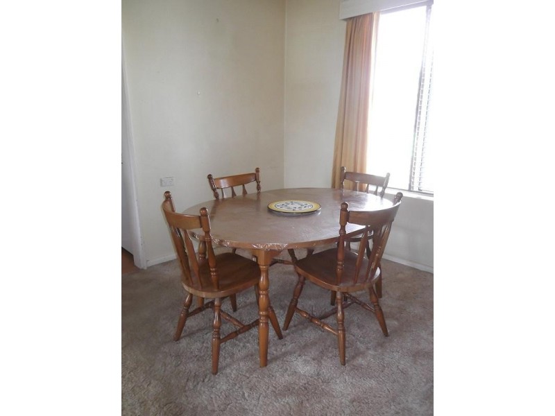 27 Courallie Street, Cowra NSW 2794