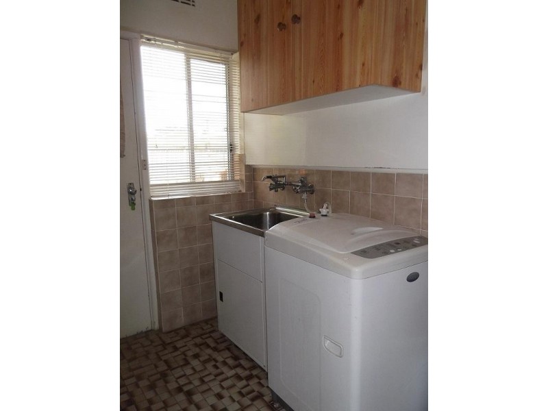 27 Courallie Street, Cowra NSW 2794