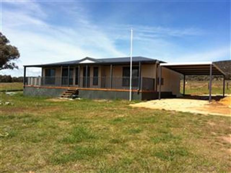 121A Moss Road, Cowra NSW 2794