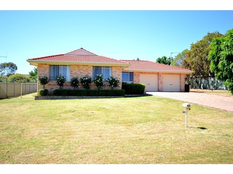 24 Evans Street, Cowra NSW 2794