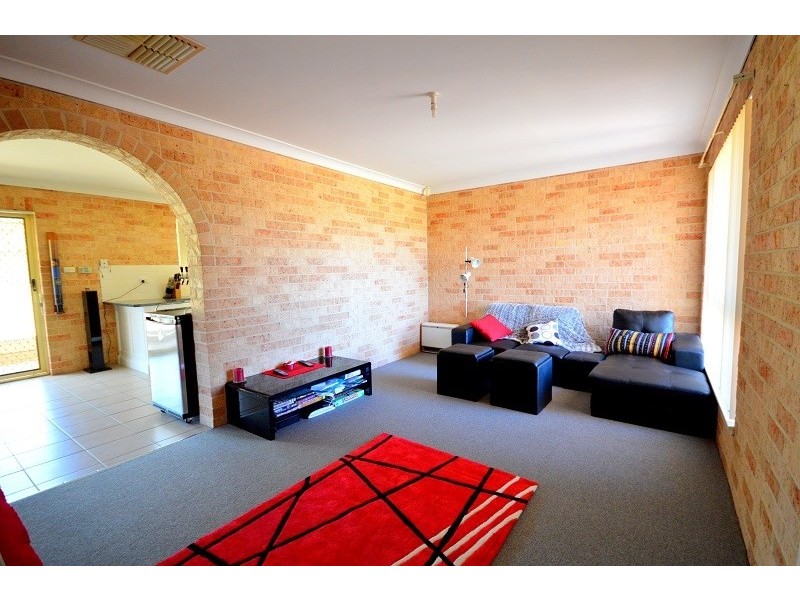 24 Evans Street, Cowra NSW 2794