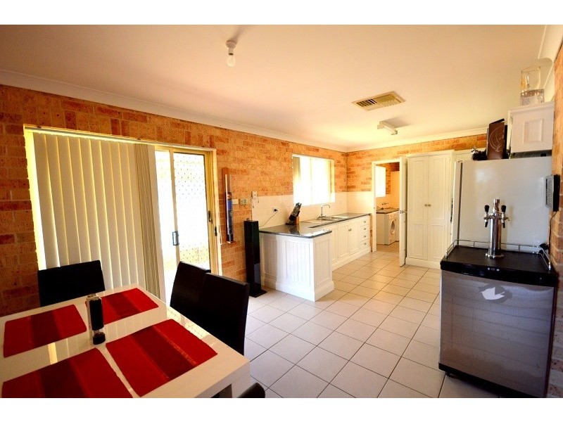 24 Evans Street, Cowra NSW 2794