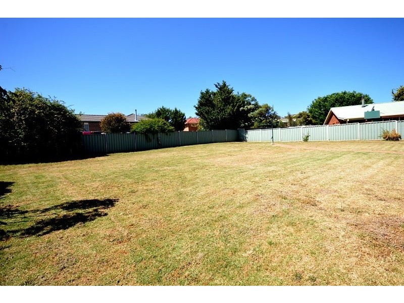 24 Evans Street, Cowra NSW 2794