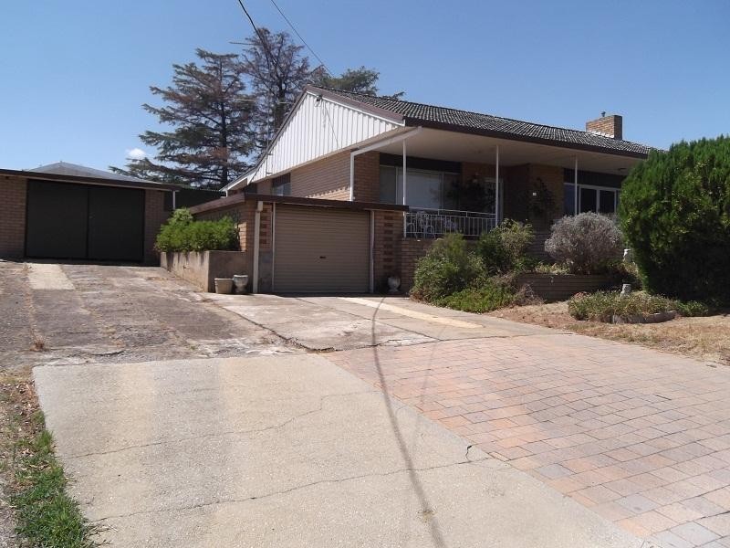1 Chapman Street, Cowra NSW 2794