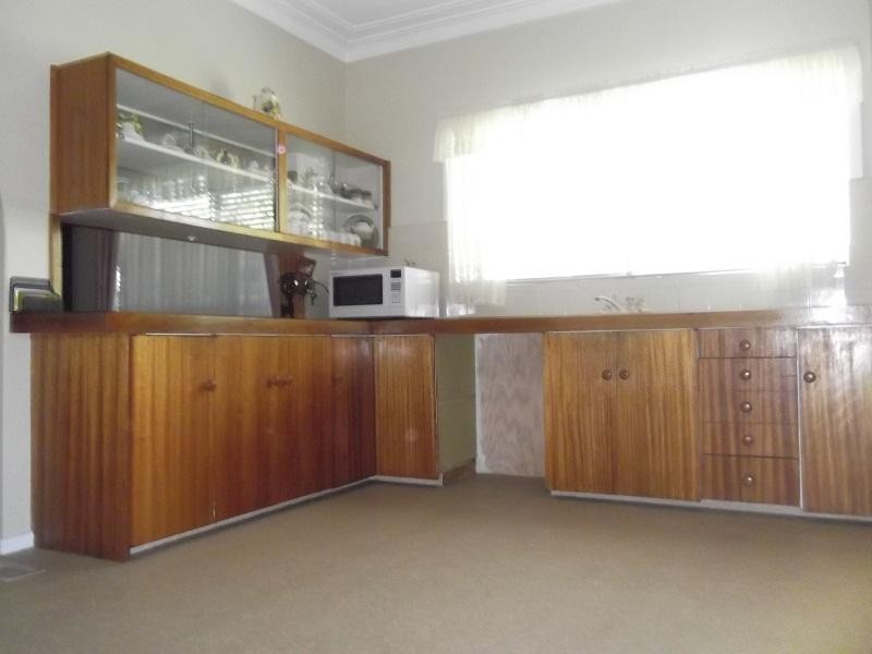 1 Chapman Street, Cowra NSW 2794