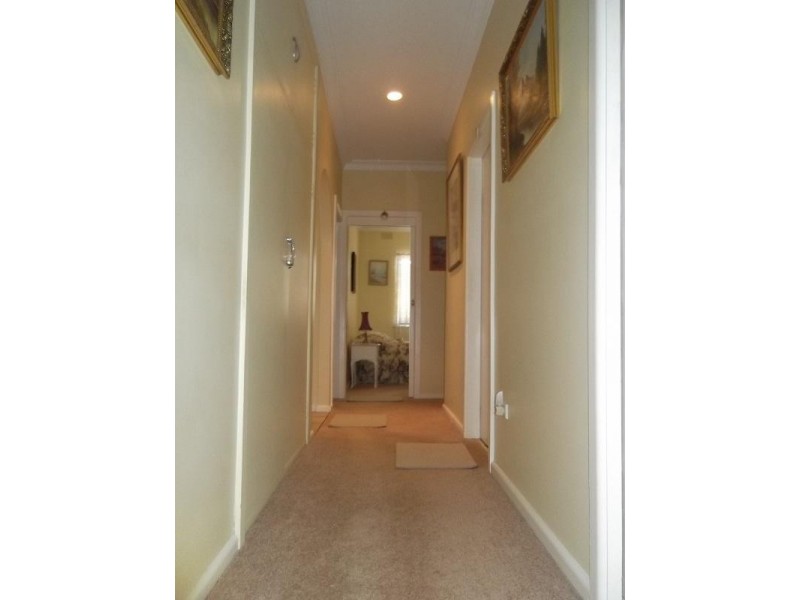 1 Chapman Street, Cowra NSW 2794