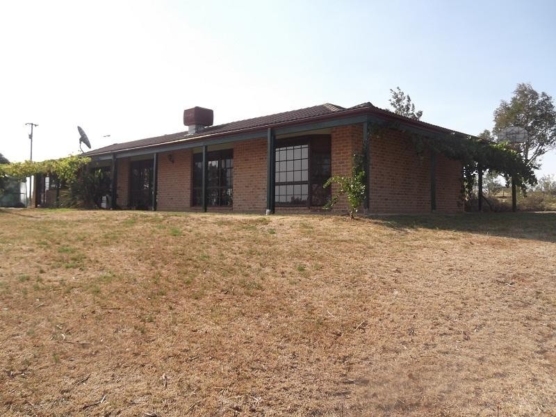 415 Elouera Road, Cowra NSW 2794