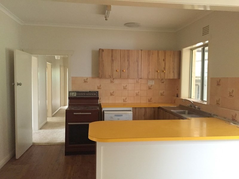 69 Lachlan Street, Cowra NSW 2794