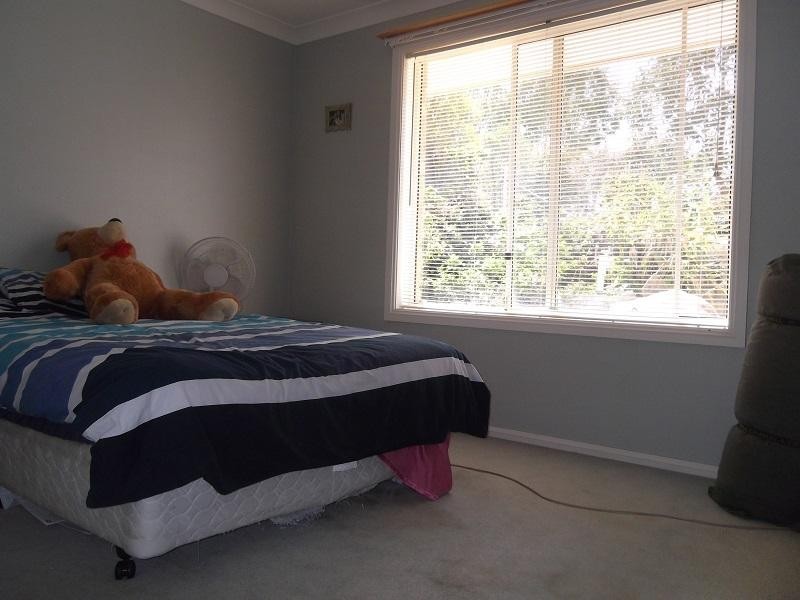 9 London Drive, Cowra NSW 2794